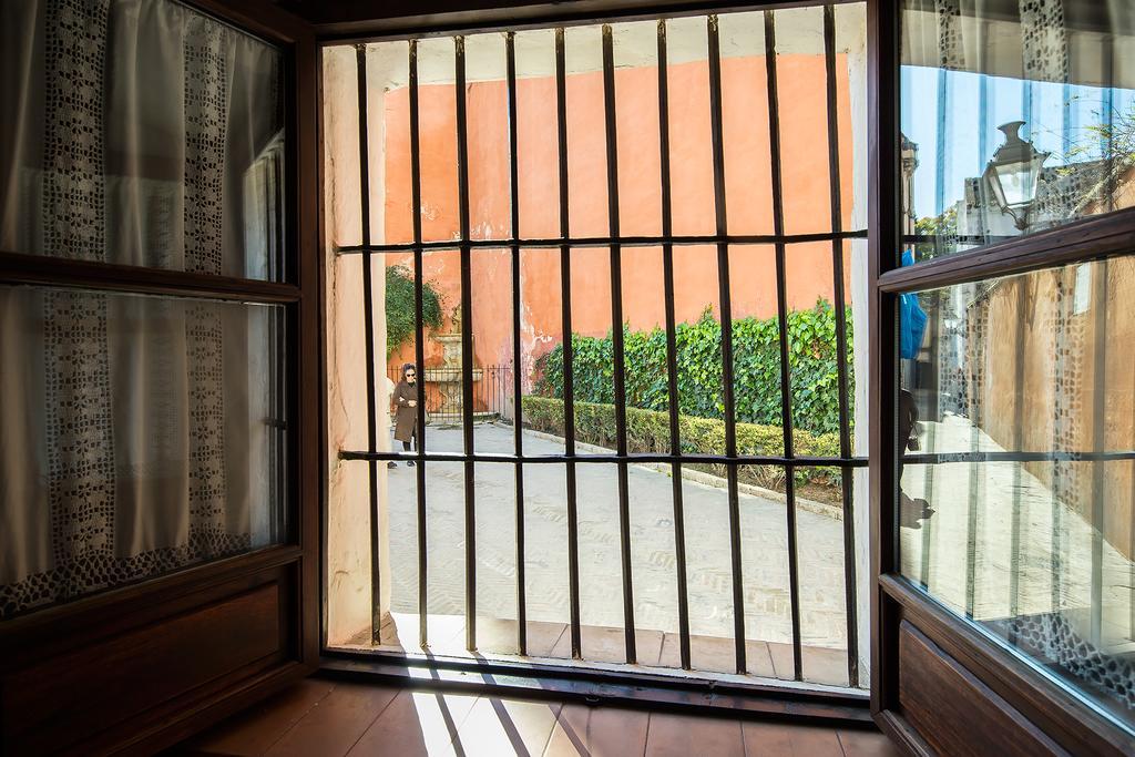 Appartement Holi-Rent Historic House Next To The Alcazar à Séville Extérieur photo