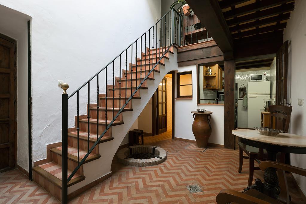 Appartement Holi-Rent Historic House Next To The Alcazar à Séville Extérieur photo