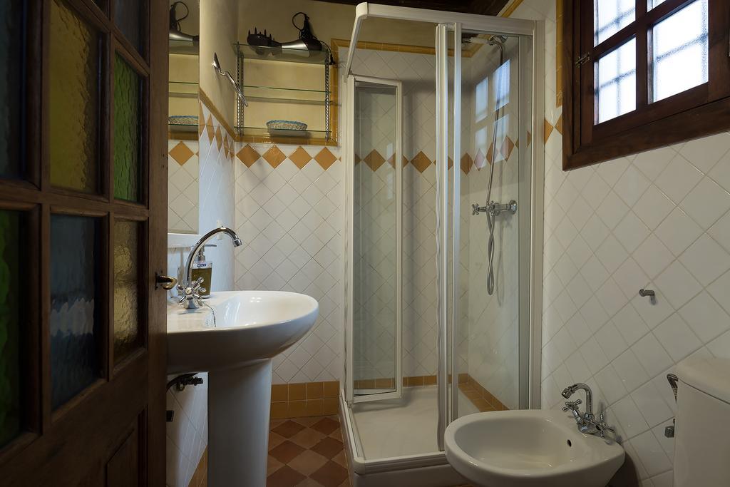 Appartement Holi-Rent Historic House Next To The Alcazar à Séville Extérieur photo